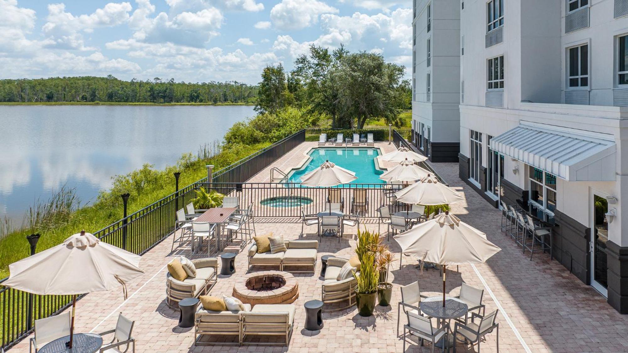 Crowne Plaza Ft Myers Gulf Coast, An Ihg Hotel Fort Myers Exterior photo